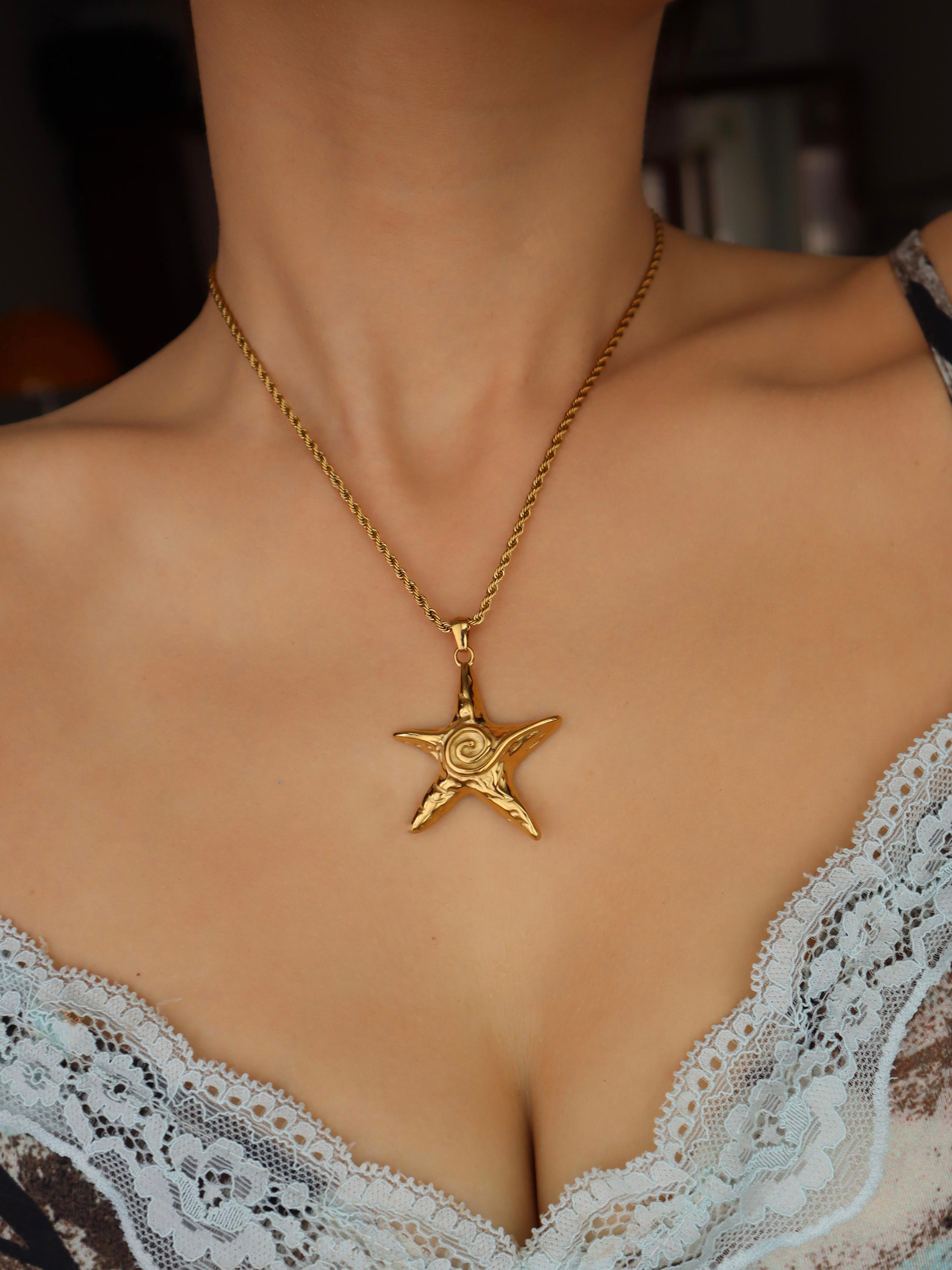 Susie Gold Starfish Necklace - Kuri Jewelry