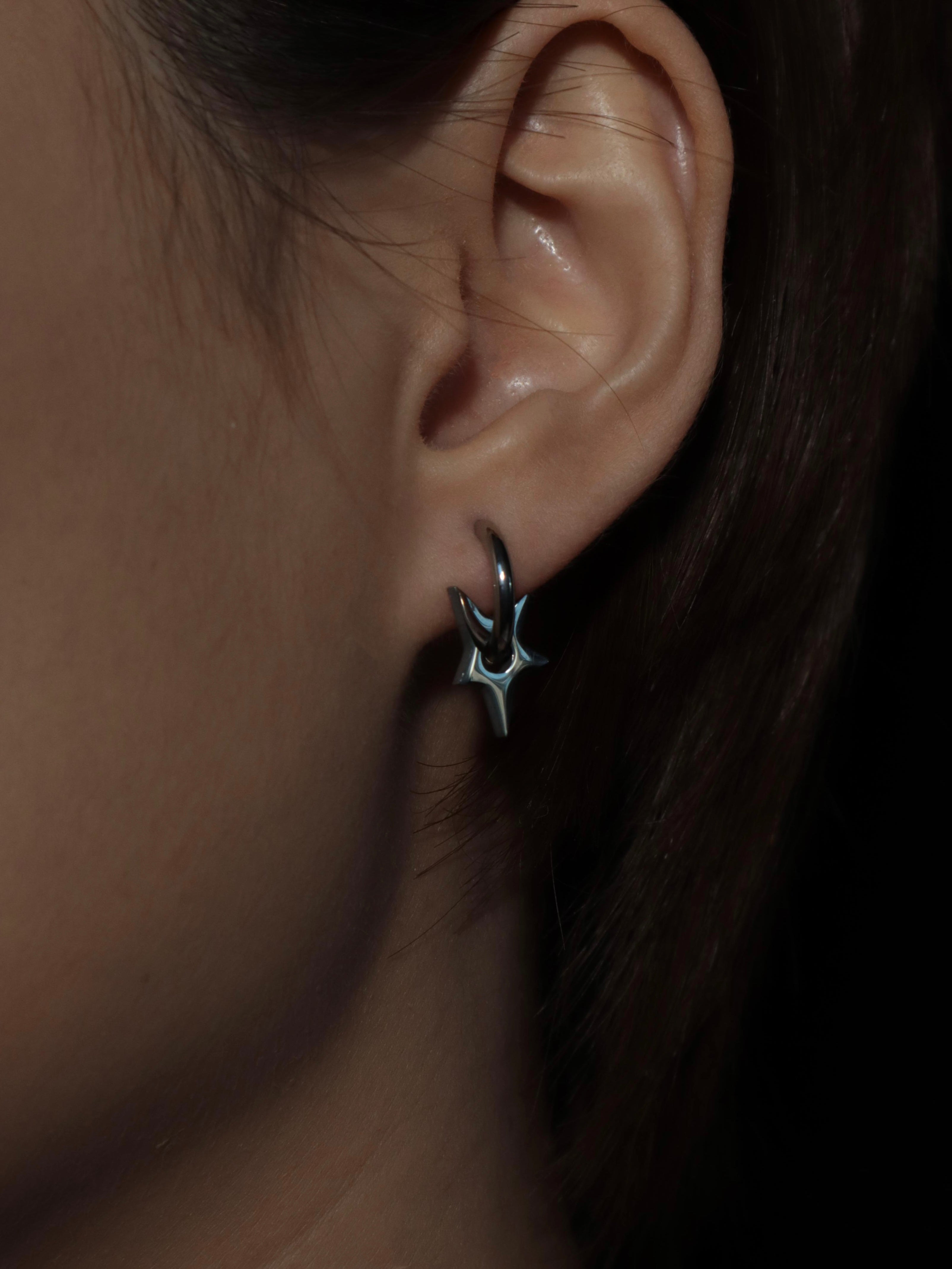 Ella Star Hoop Earrings - Kuri Jewelry