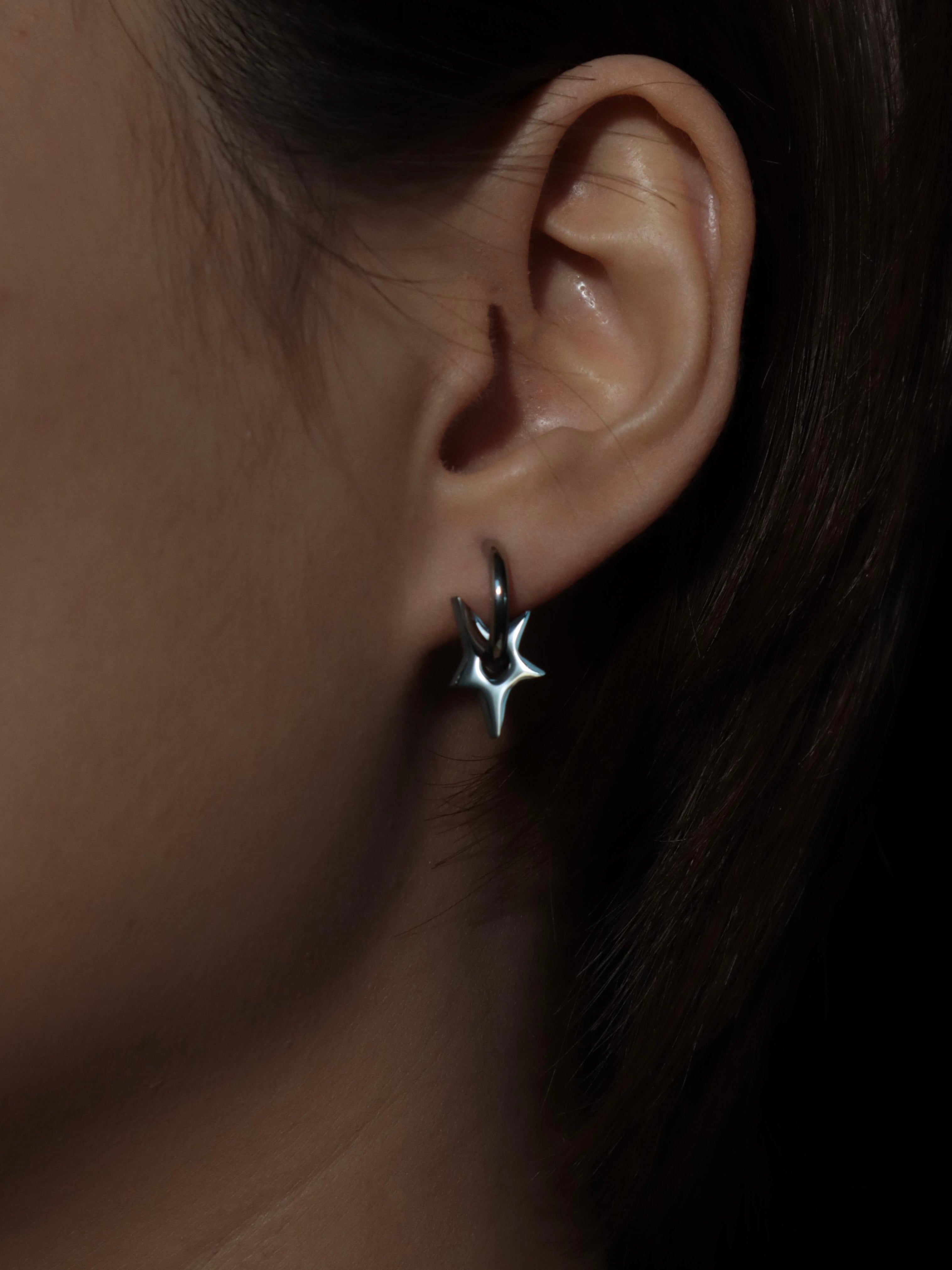 Ella Star Hoop Earrings - Kuri Jewelry