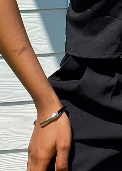 Anila Gold Wave Bracelet - Kuri Jewelry