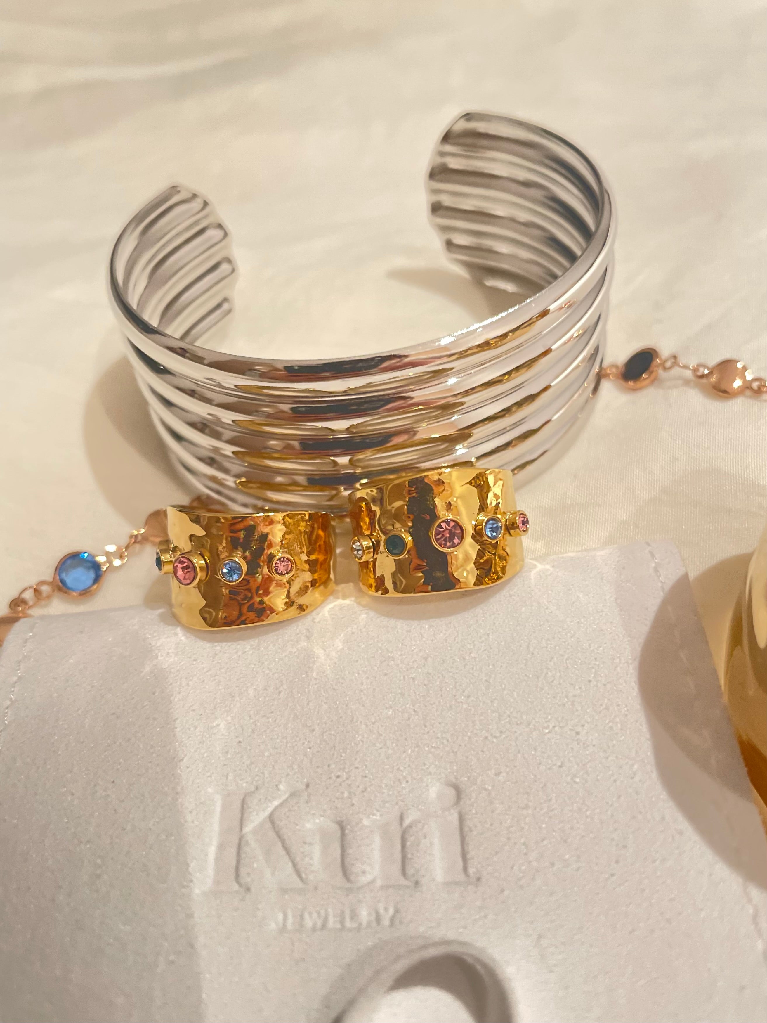 Multilayer Tube Glossy Silver Bracelet - Kuri Jewelry
