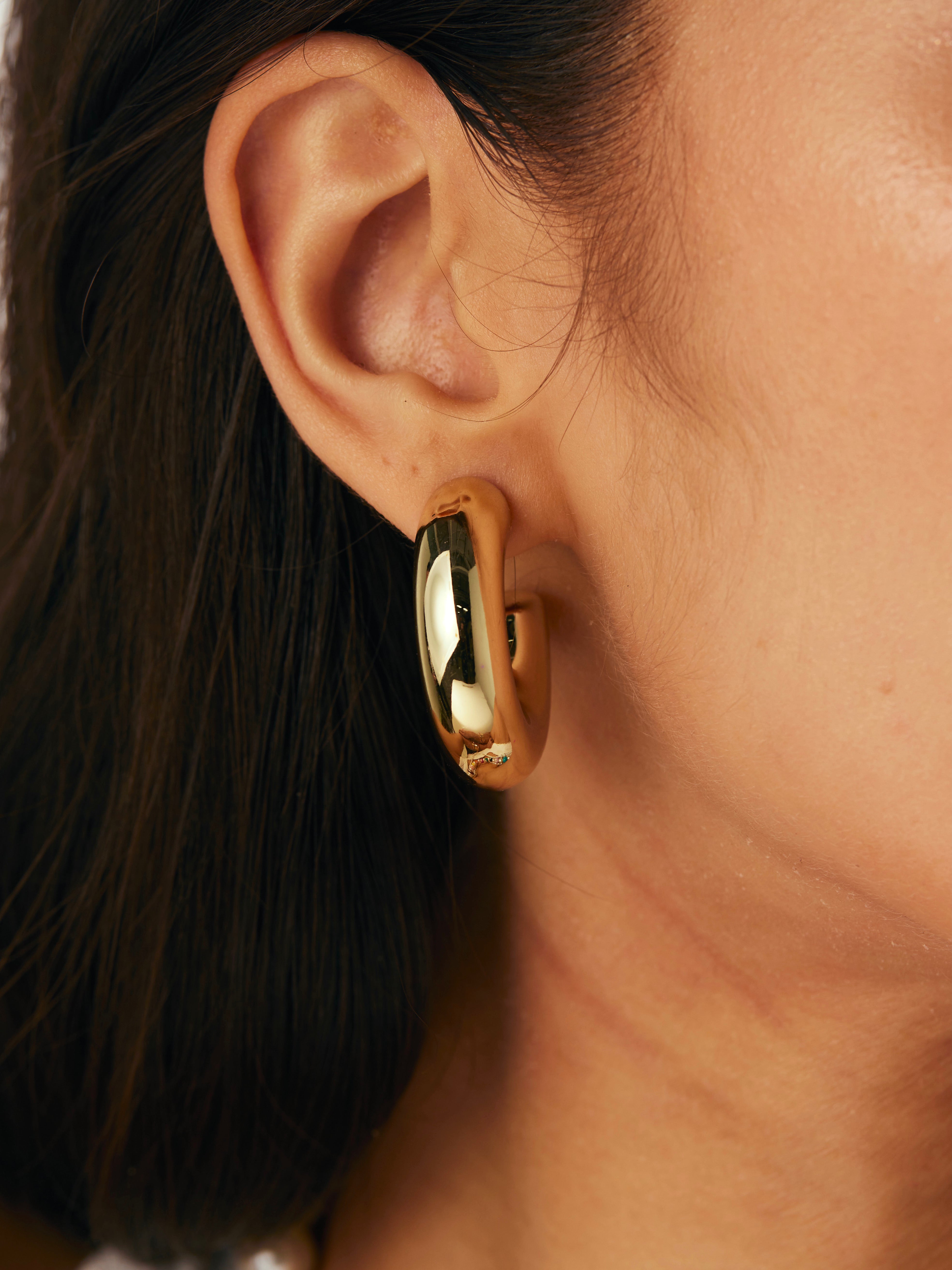 Chunky Golden Hoop Earrings - Kuri Jewelry