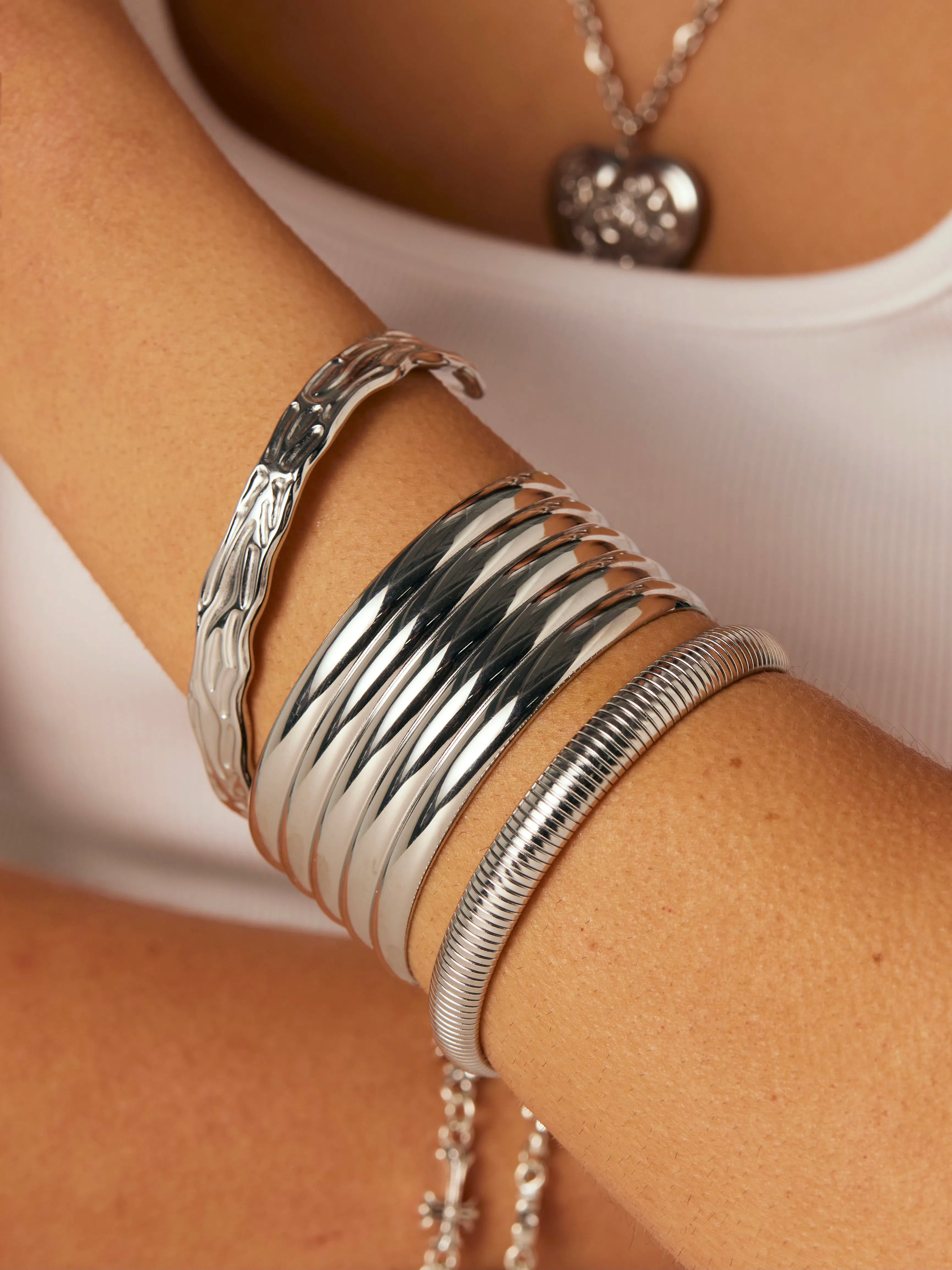 Yetta Golden Textured Bracelet - Kuri Jewelry