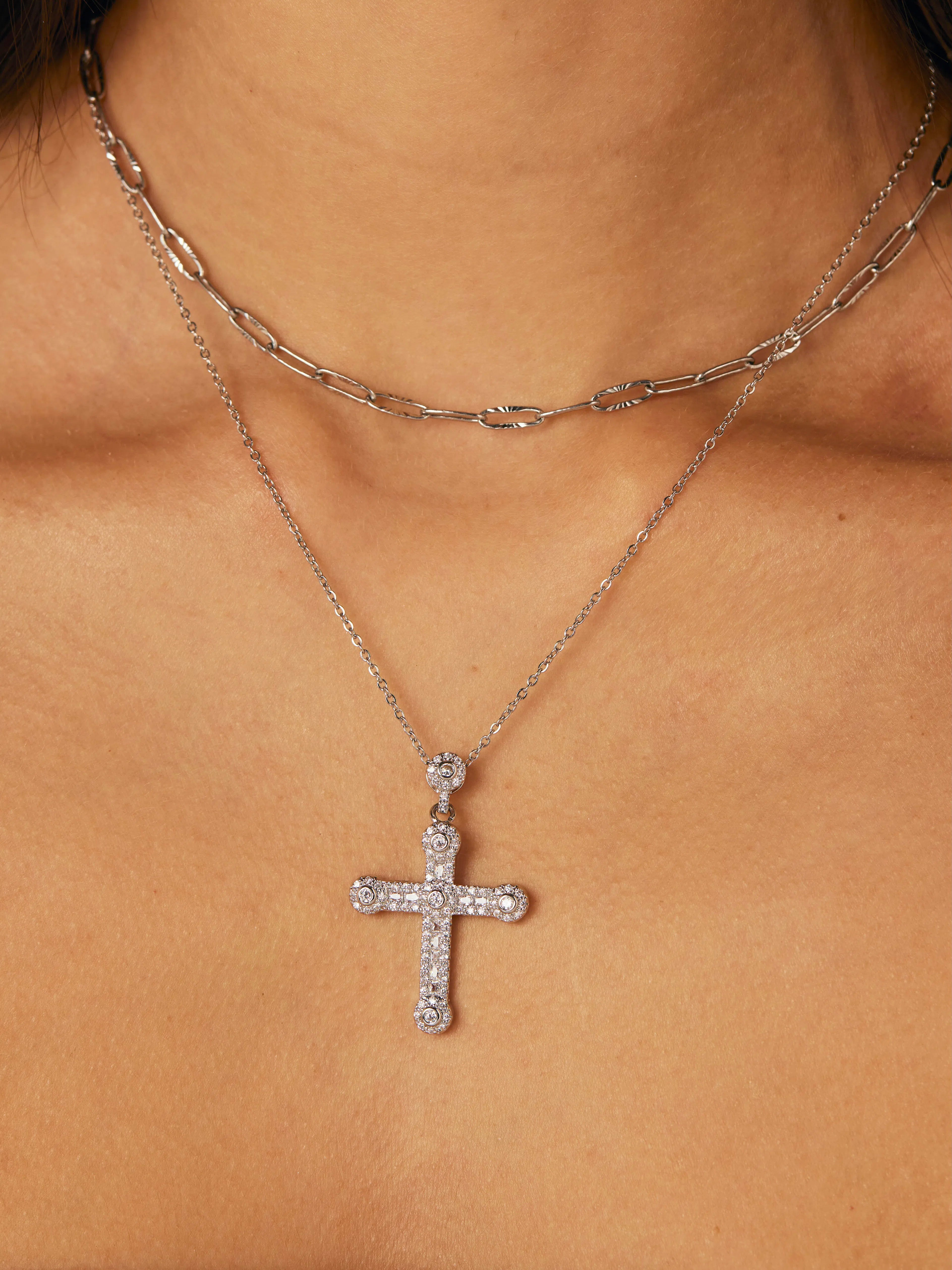 Batch Flower Silver Chain Necklace - Kuri Jewelry