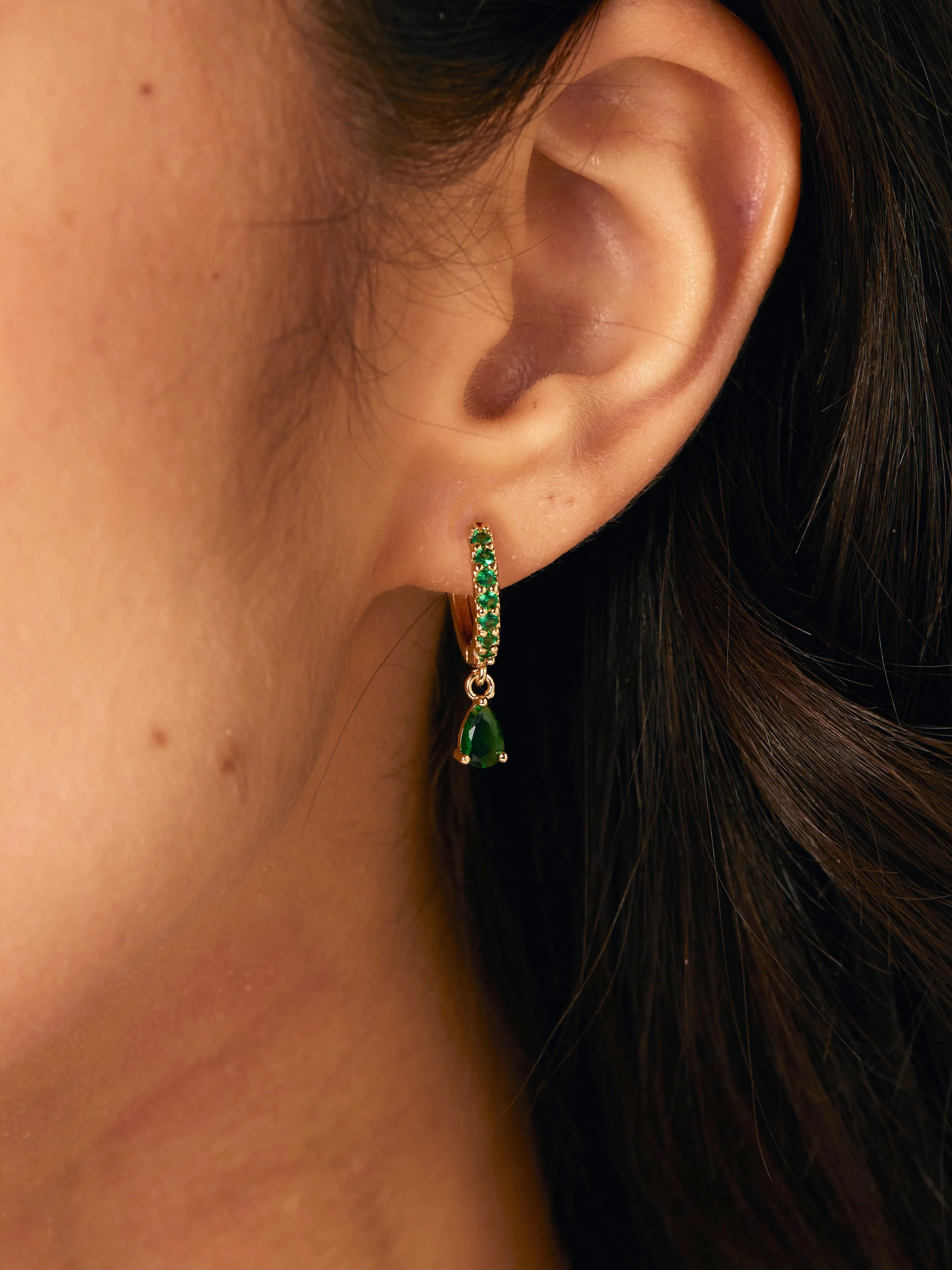 Emerald Green Waterdrop Earrings - Kuri Jewelry