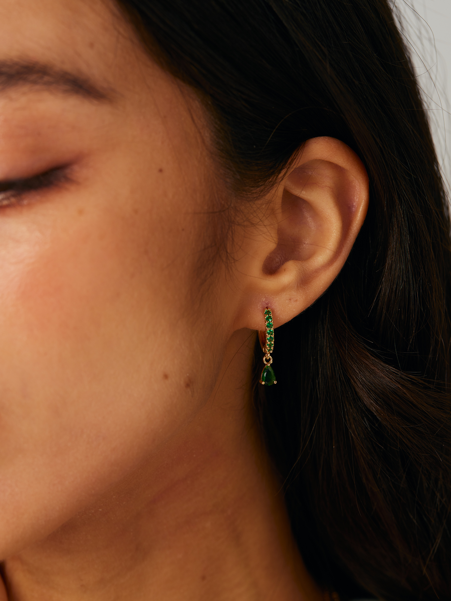 Emerald Green Waterdrop Earrings - Kuri Jewelry