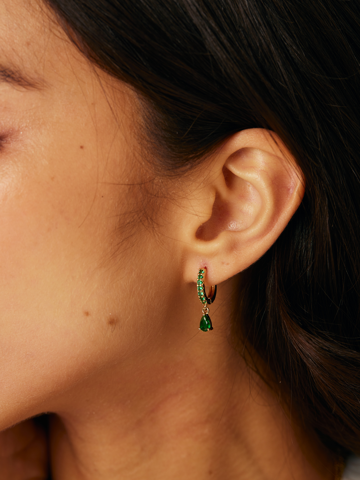 Emerald Green Waterdrop Earrings - Kuri Jewelry