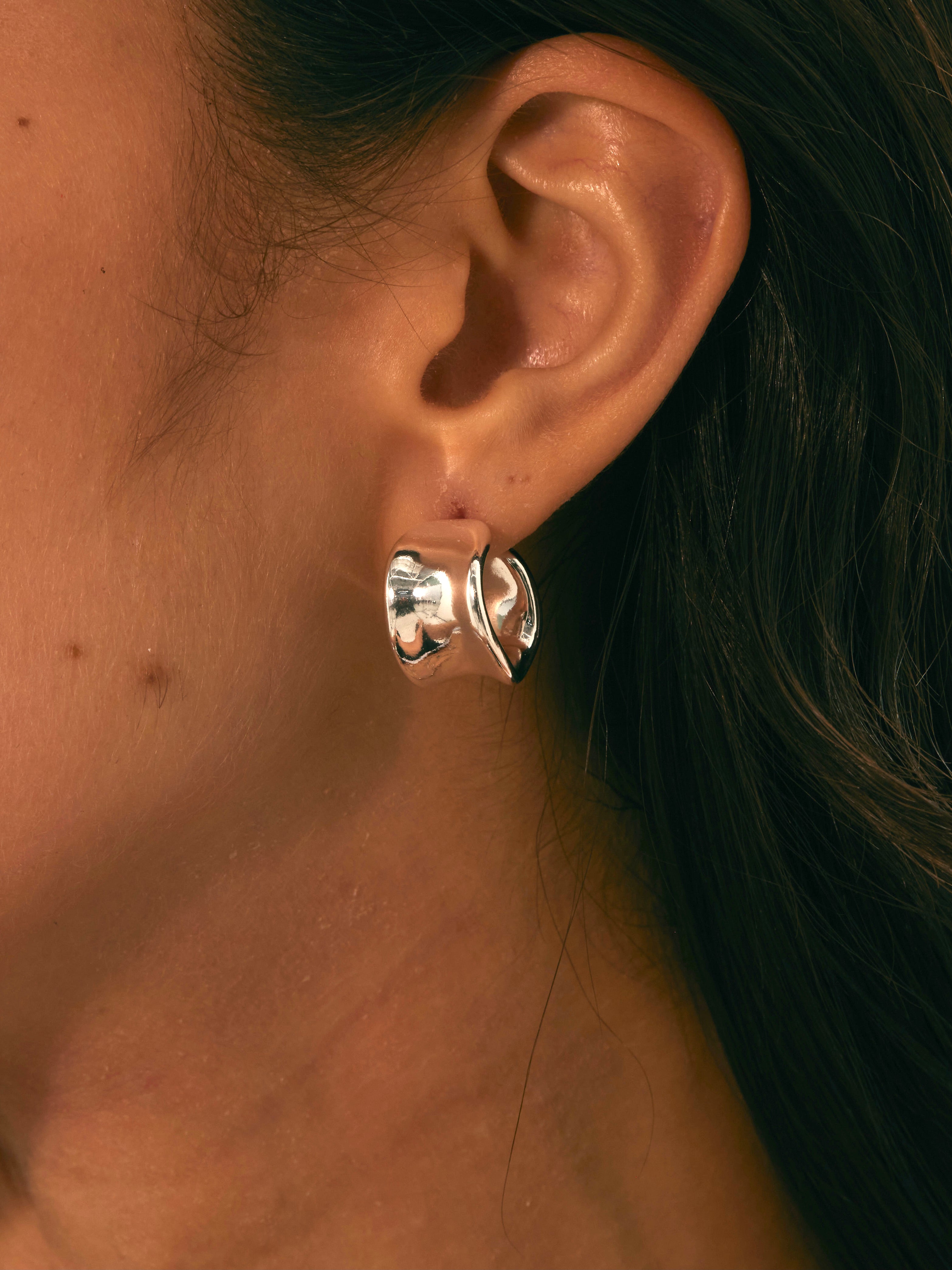 Chunky Golden Hoop Earrings - Kuri Jewelry