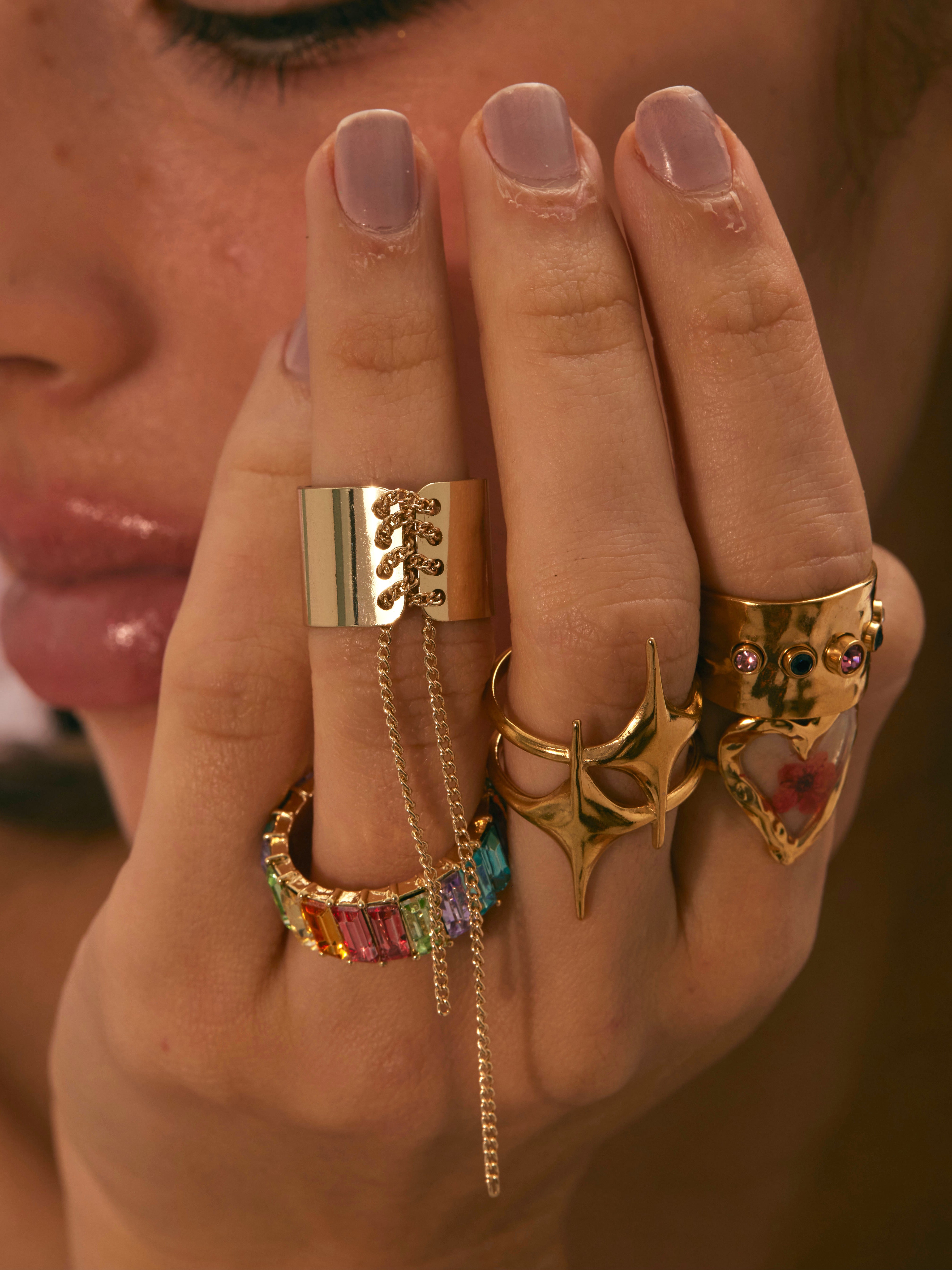 Venus Golden Chain Ribbon Ring - Kuri Jewelry