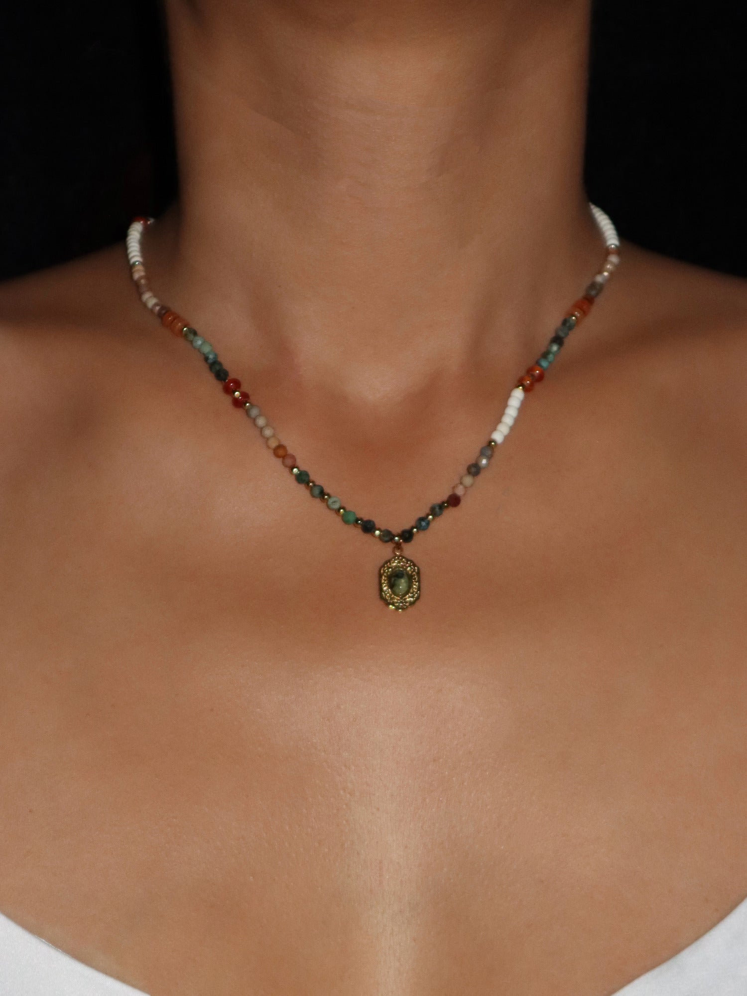 Donna Natural Stone Beaded Necklace