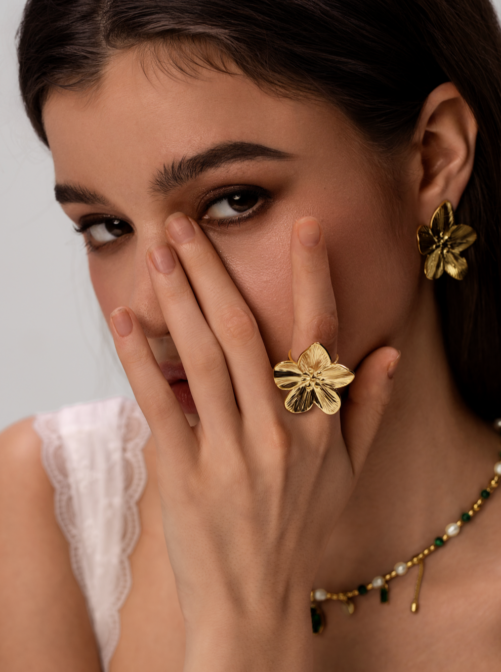 Riley Golden Flower Ring - Kuri Jewelry