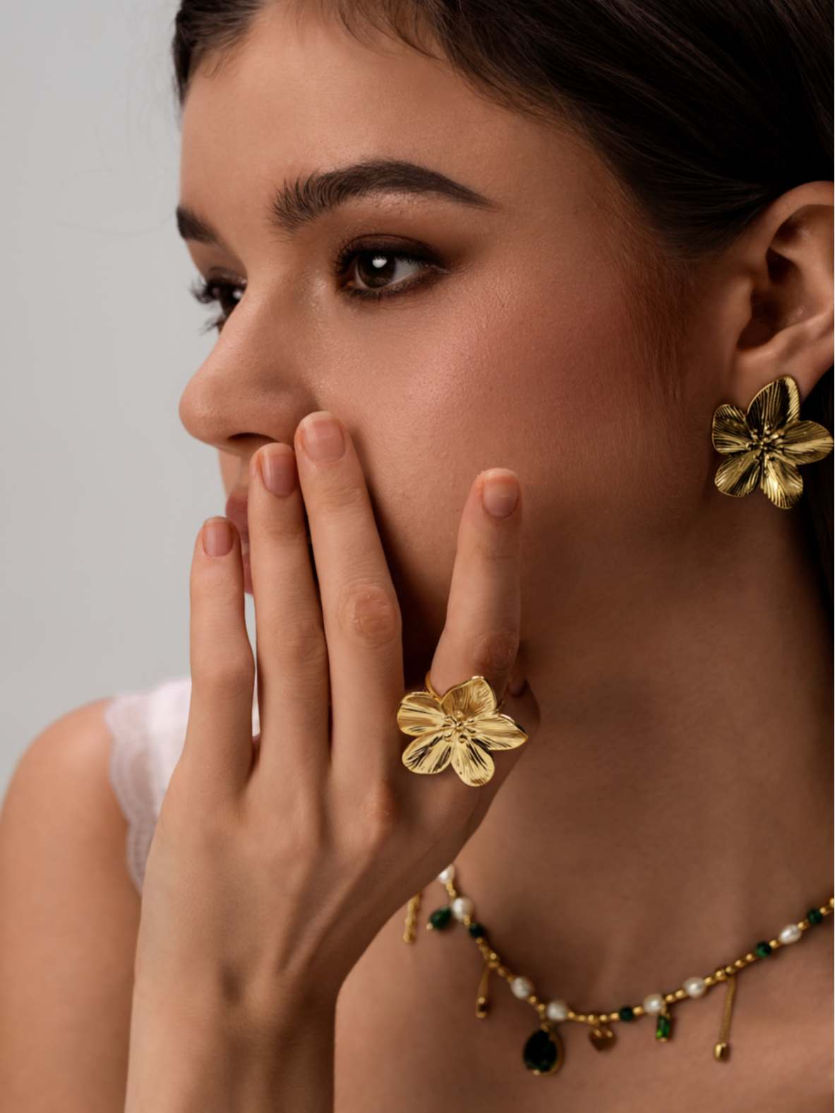 Riley Golden Flower Ring - Kuri Jewelry