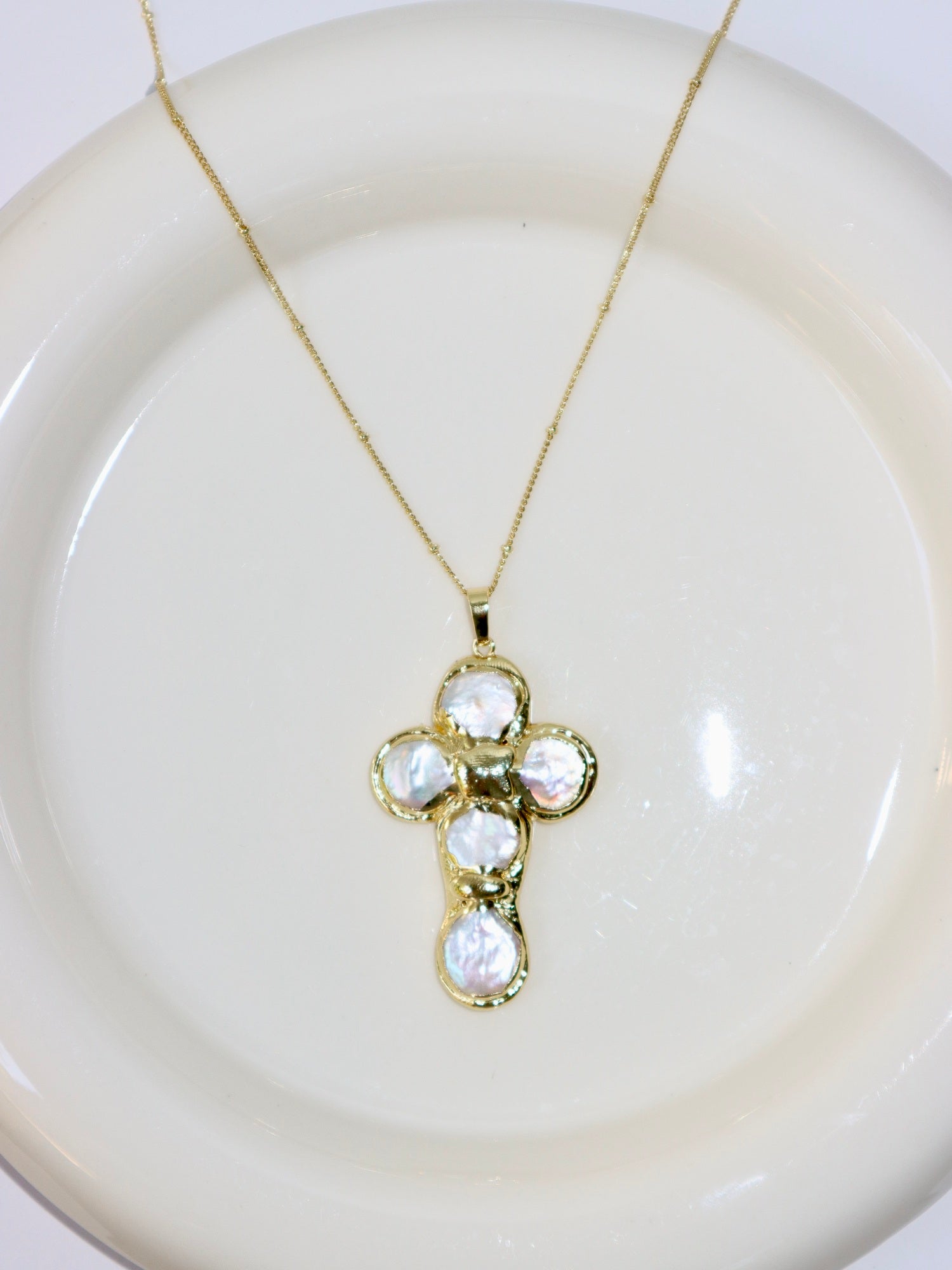 Agatha Pearl Cross Necklace | Elegant Minimalist Jewelry – Kuri