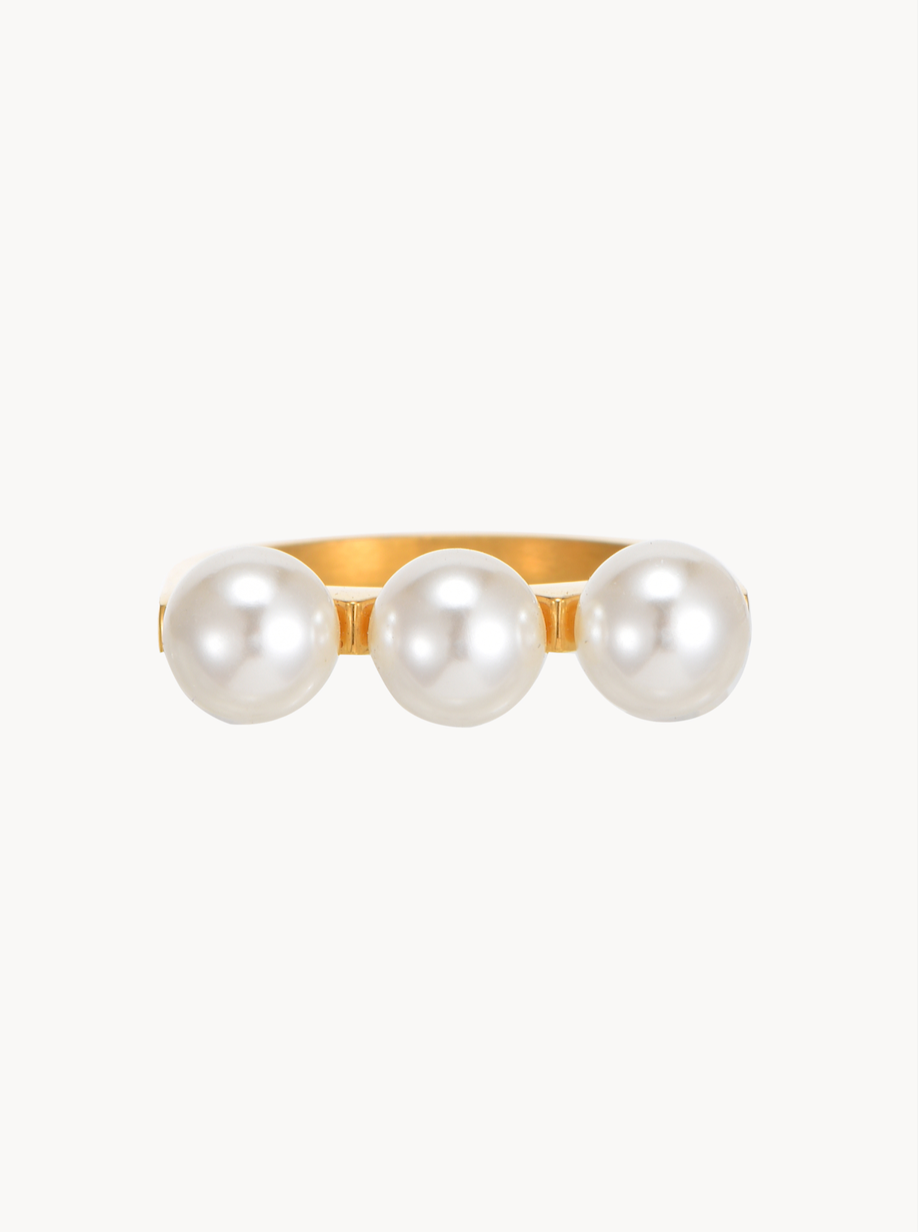 Vivian Golden Pearl Ring - Kuri Jewelry