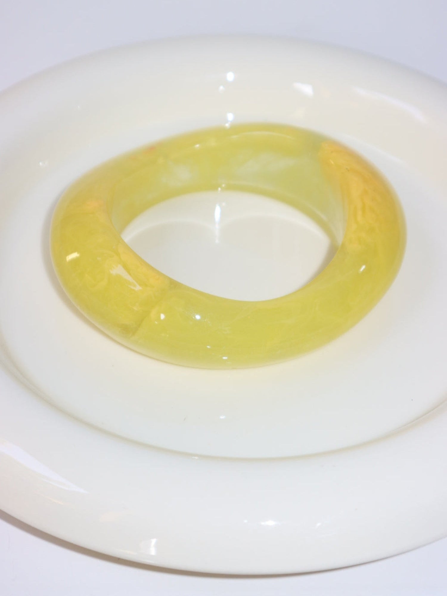 Leila Yellow Wave Resin Bracelet | Elegant Minimalist Jewelry – Kuri