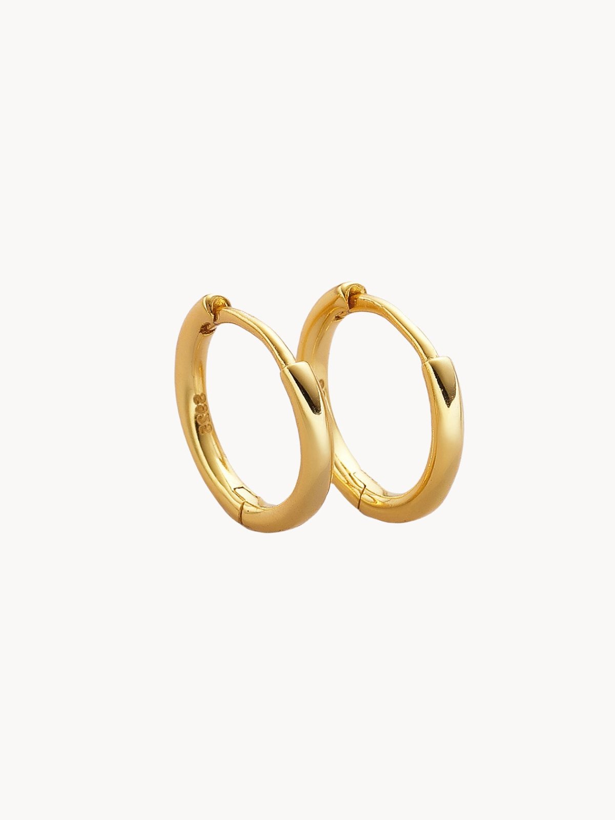 Simple Golden Hoop Earrings - Kuri Jewelry