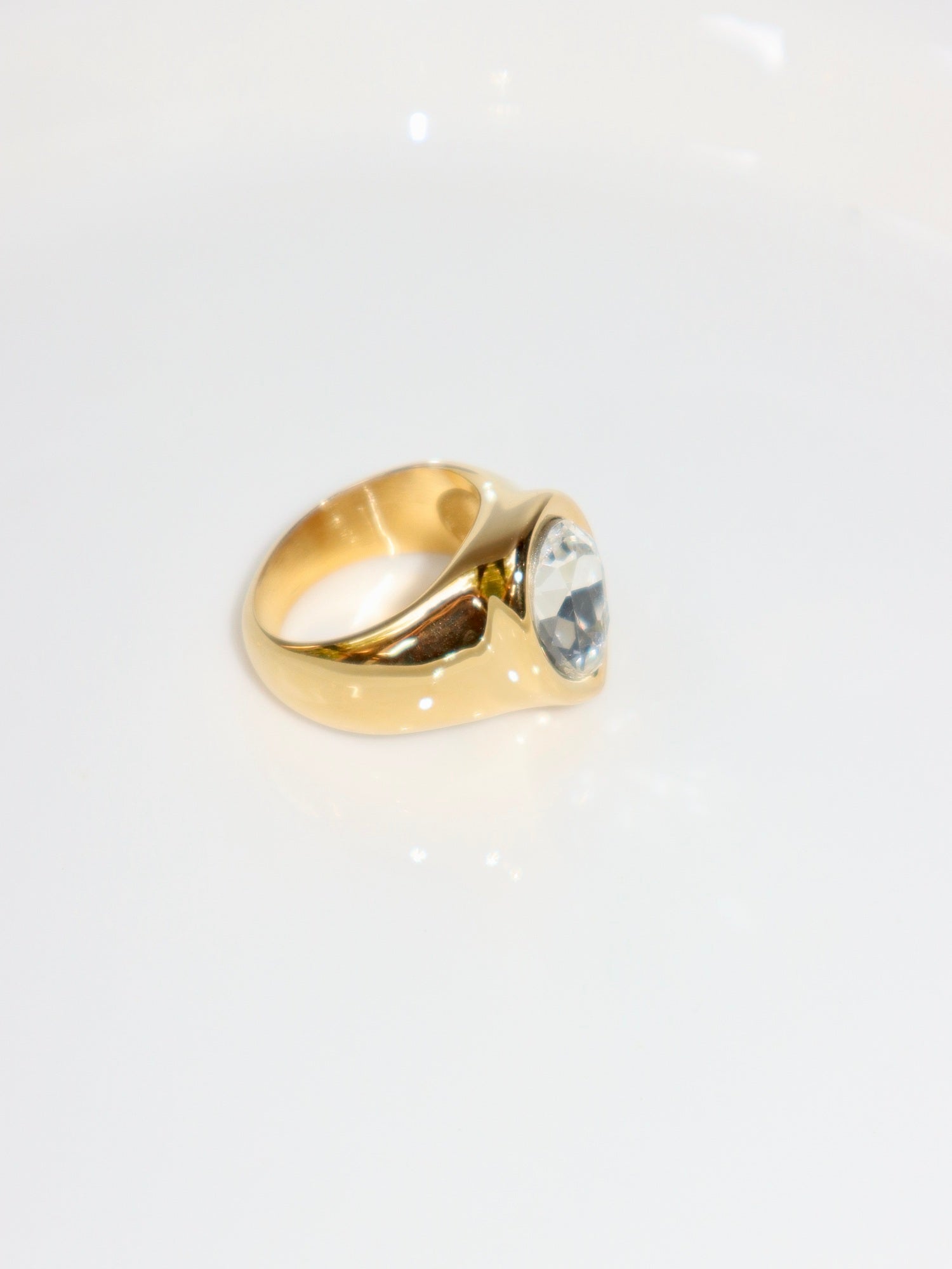 Waterdrop Ring | Elegant Minimalist Jewelry – Kuri