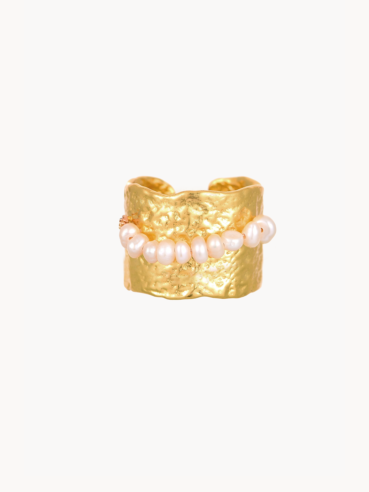 Wendy Pearl Chunky Golden Ring