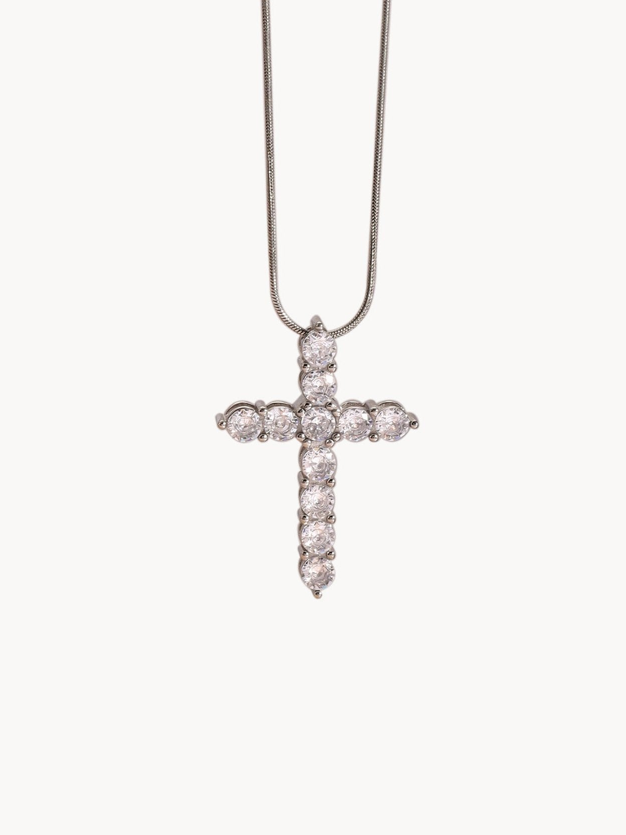 Betsy Glittering Silver Cross Necklace - Kuri Jewelry