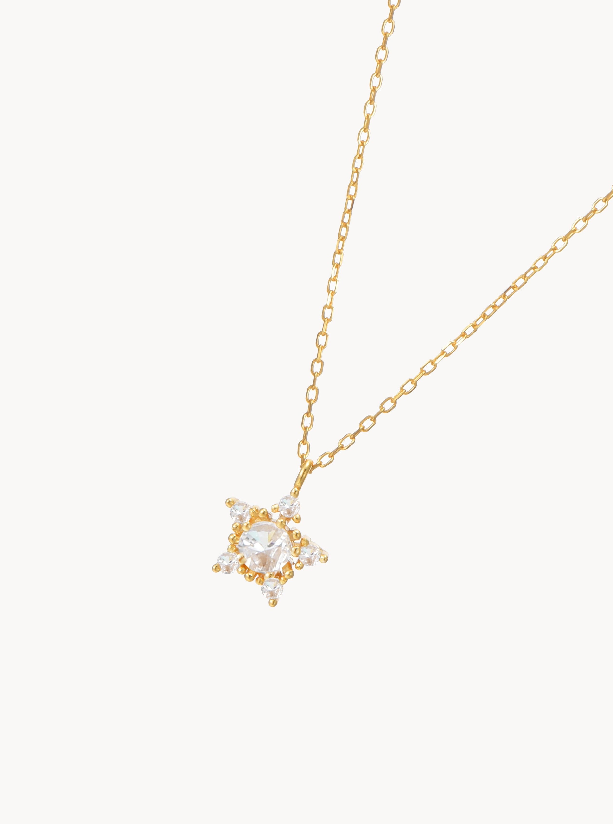 Be Yourself Star Golden Necklace