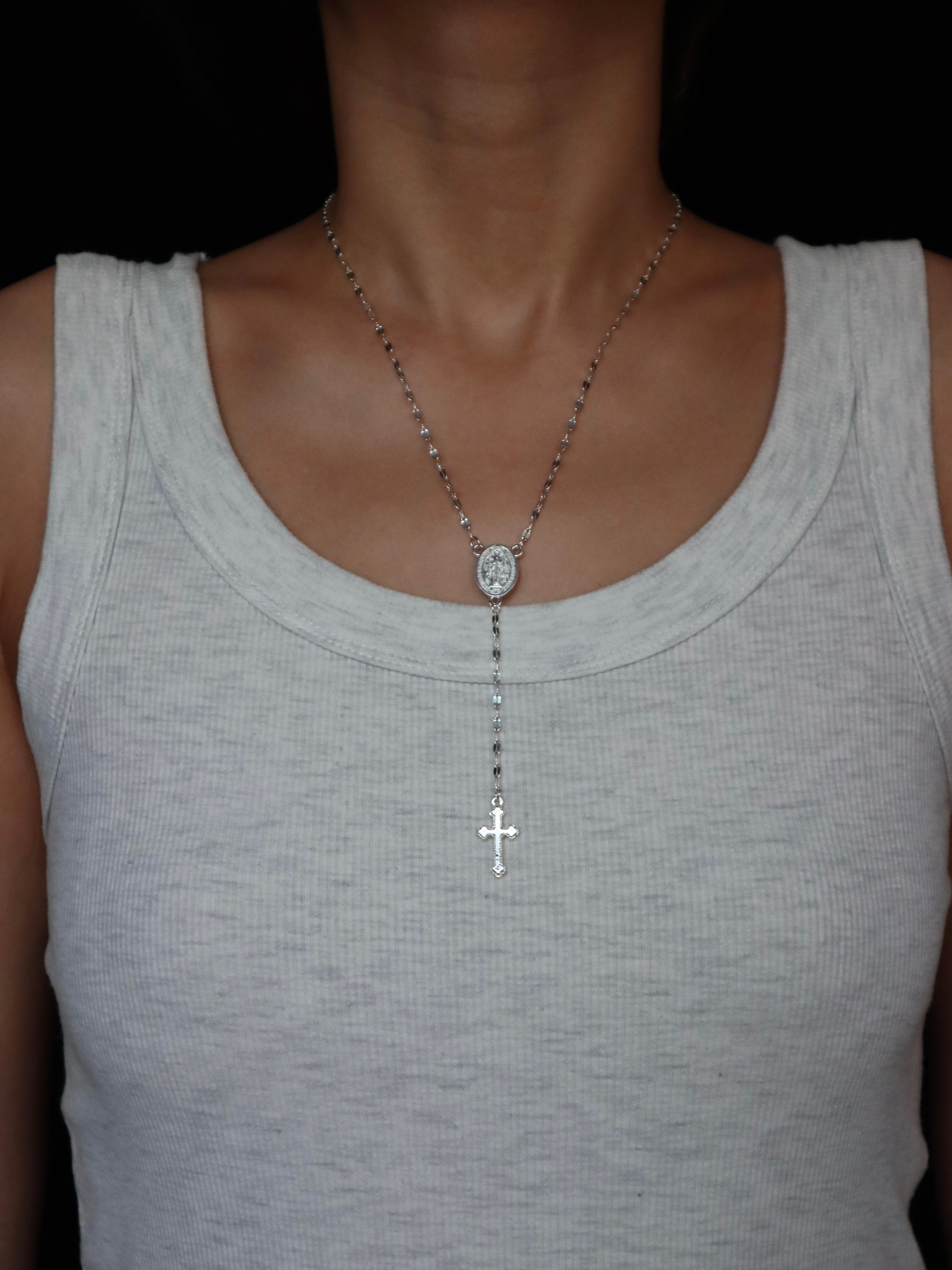 Gloria Cross Lariat Necklace in Silver