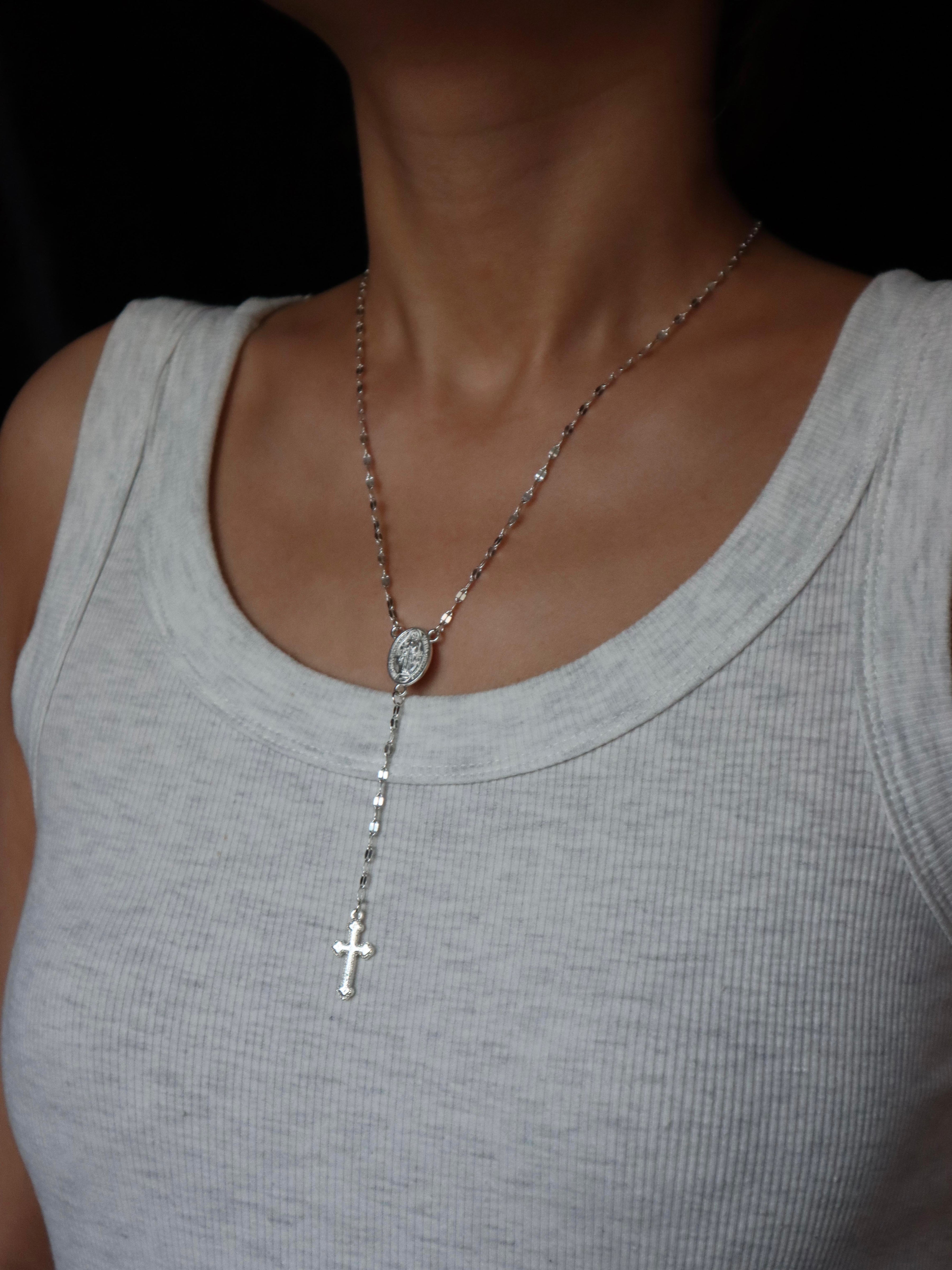 Gloria Cross Lariat Necklace in Silver