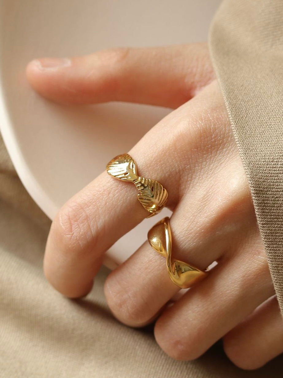 Amelia Goldener Ring