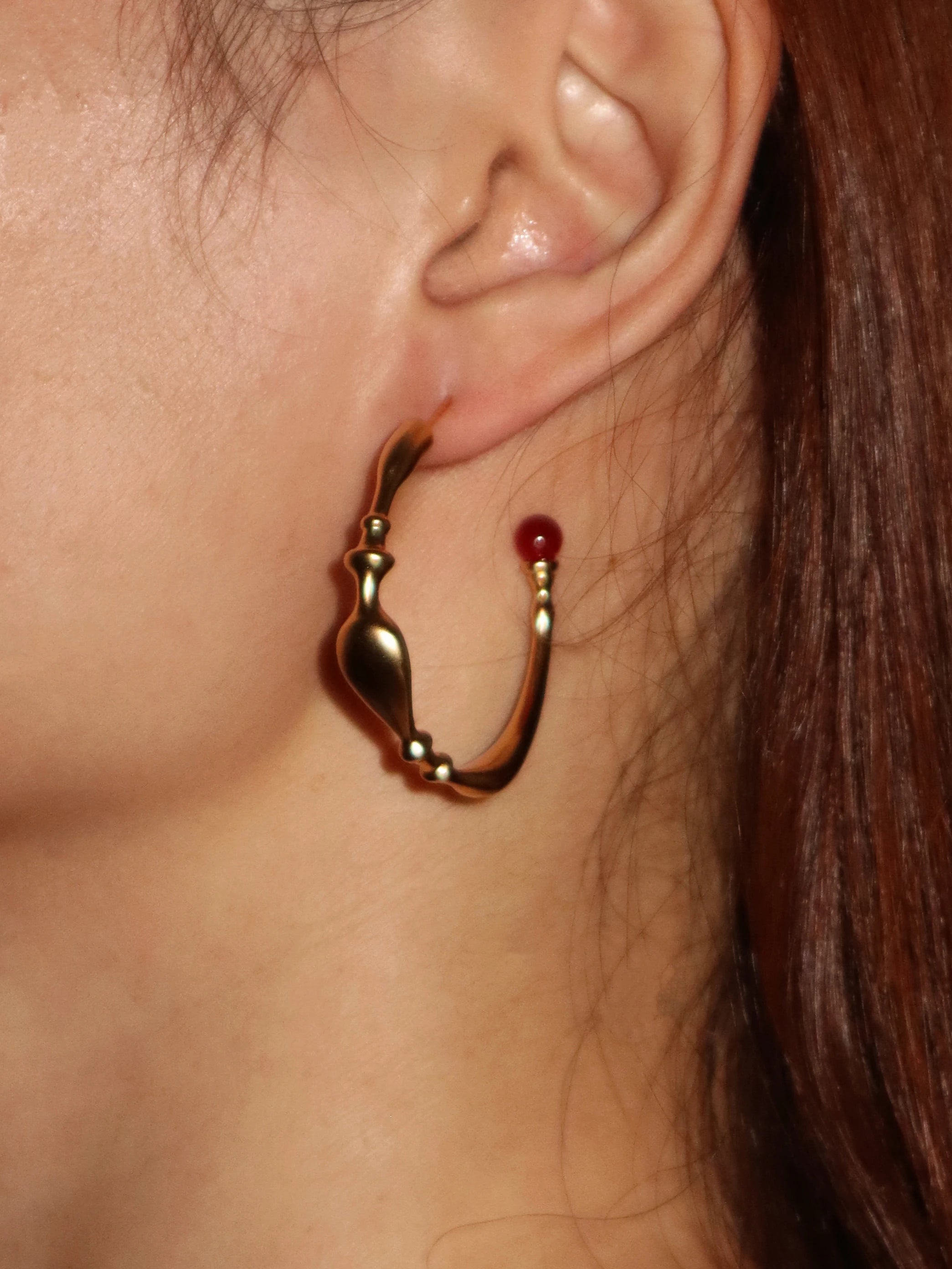 Xenia Red Agate Golden Hoop Earrings