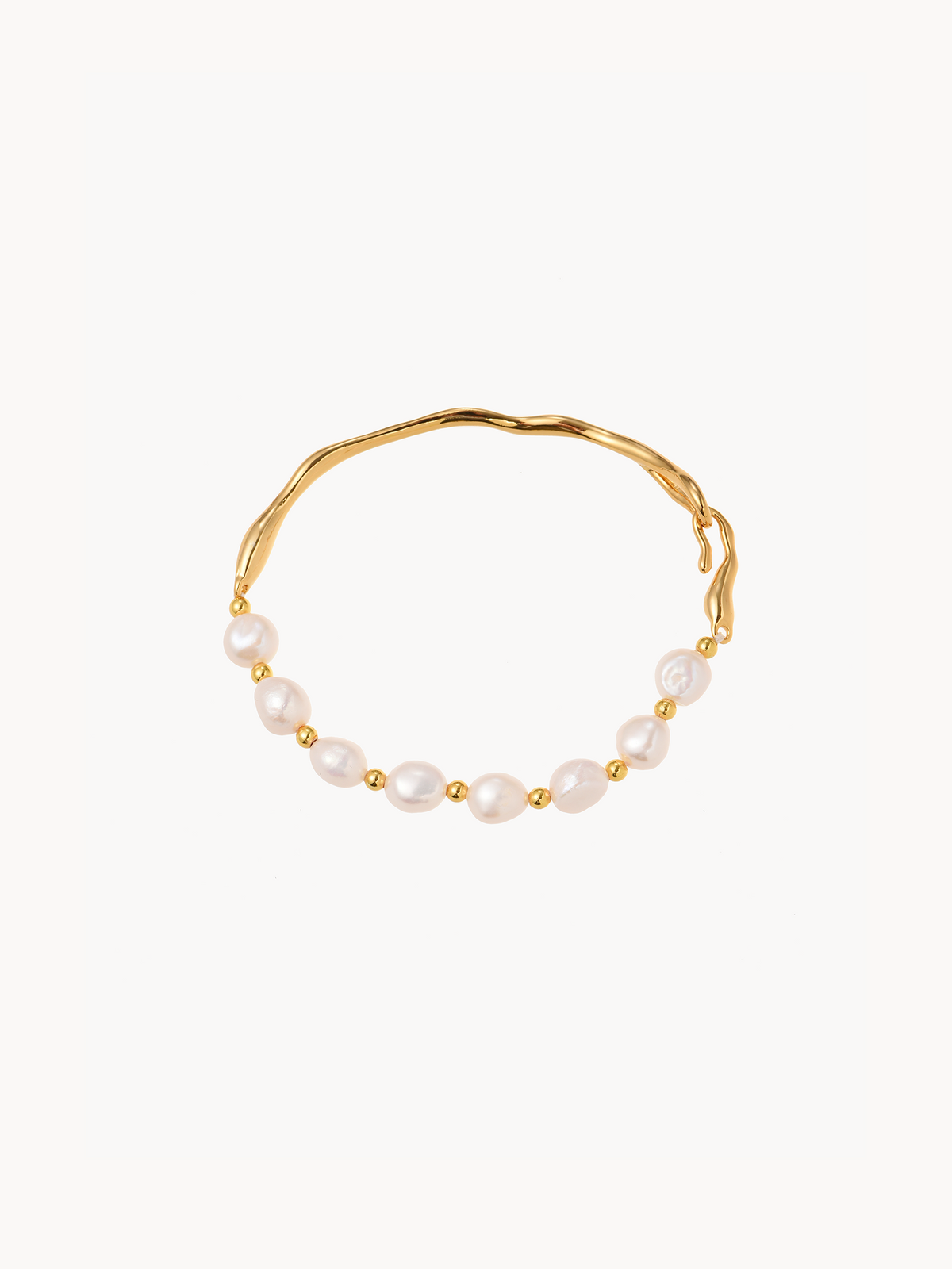 Chloe Baroque Pearl Bangle