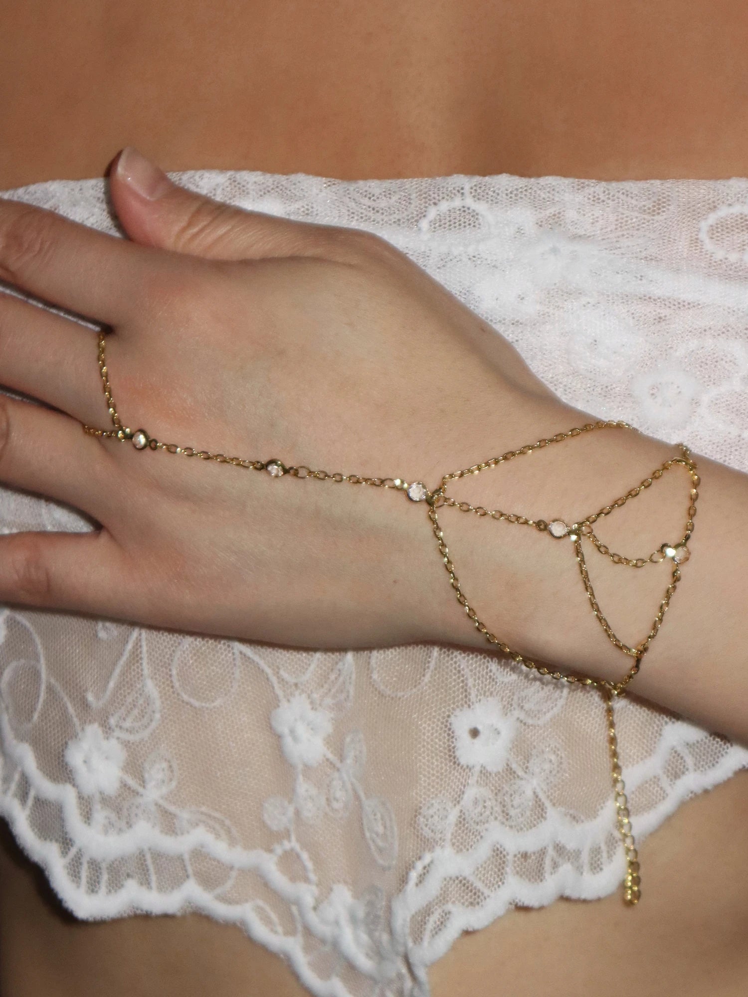 Harriet Golden Hand Chain - Kuri Jewelry