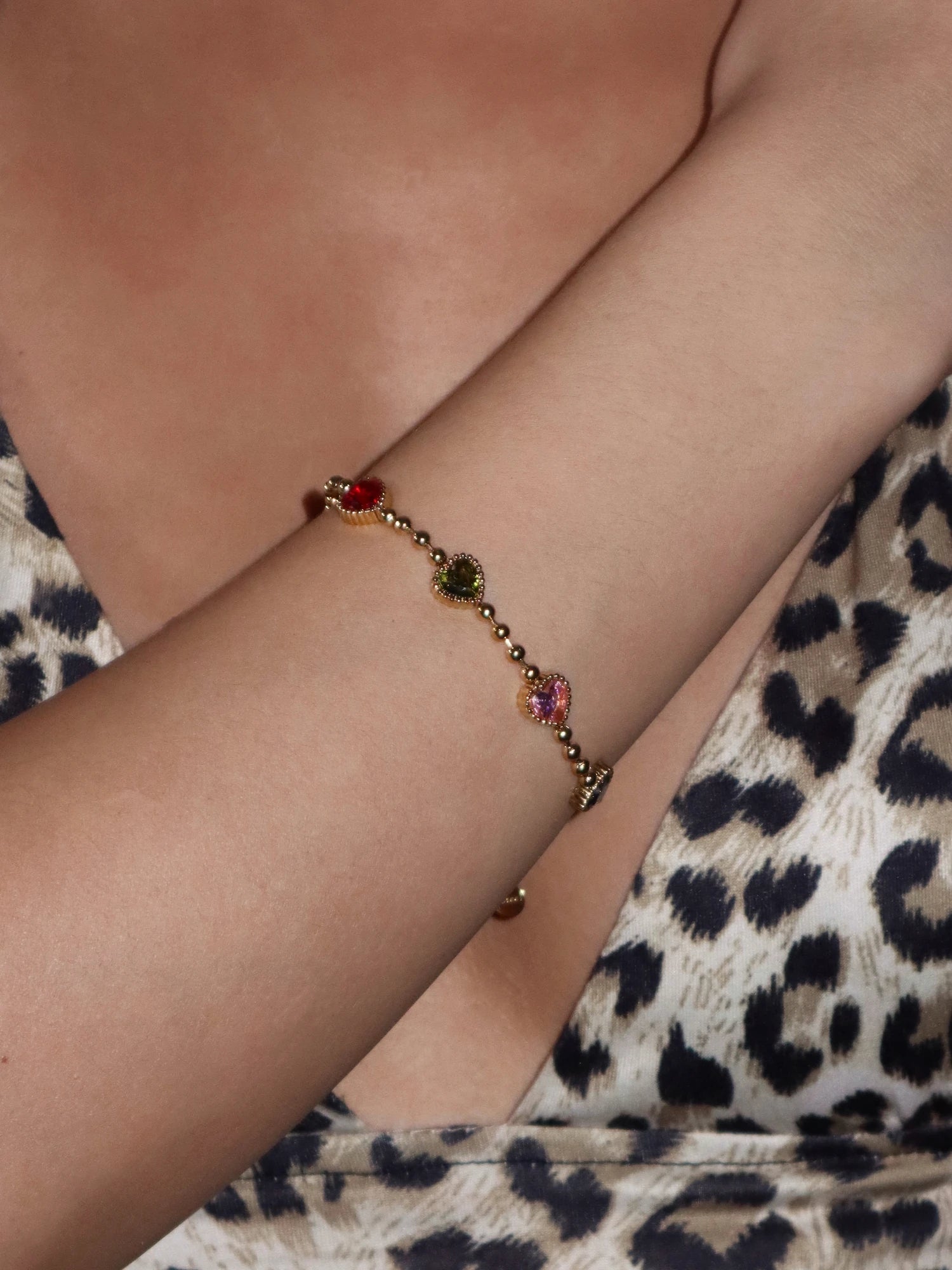 Lara Colored Hearts Ball Bracelet | Elegant Minimalist Jewelry – Kuri