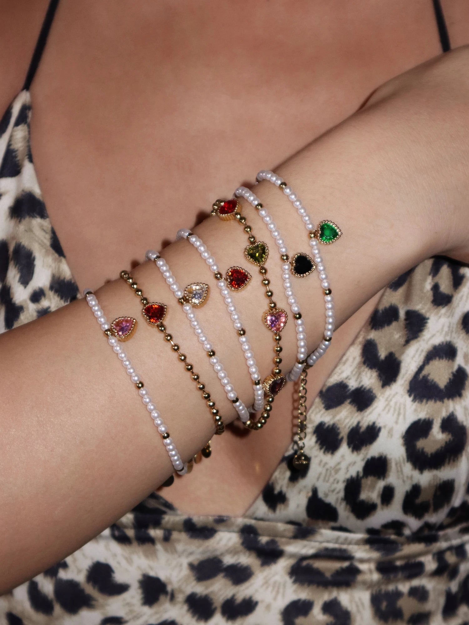 Lara Red Heart Pearl Bracelet | Elegant Minimalist Jewelry – Kuri