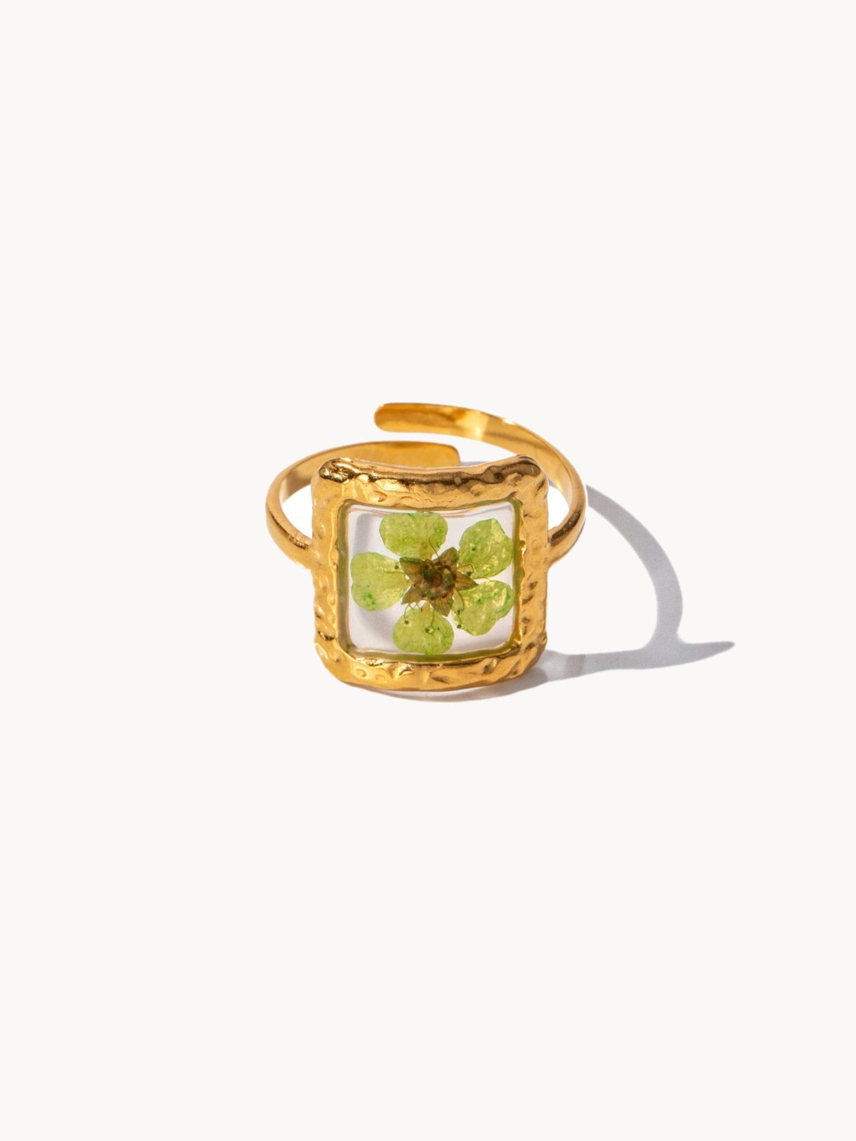 Amelia Goldener Ring