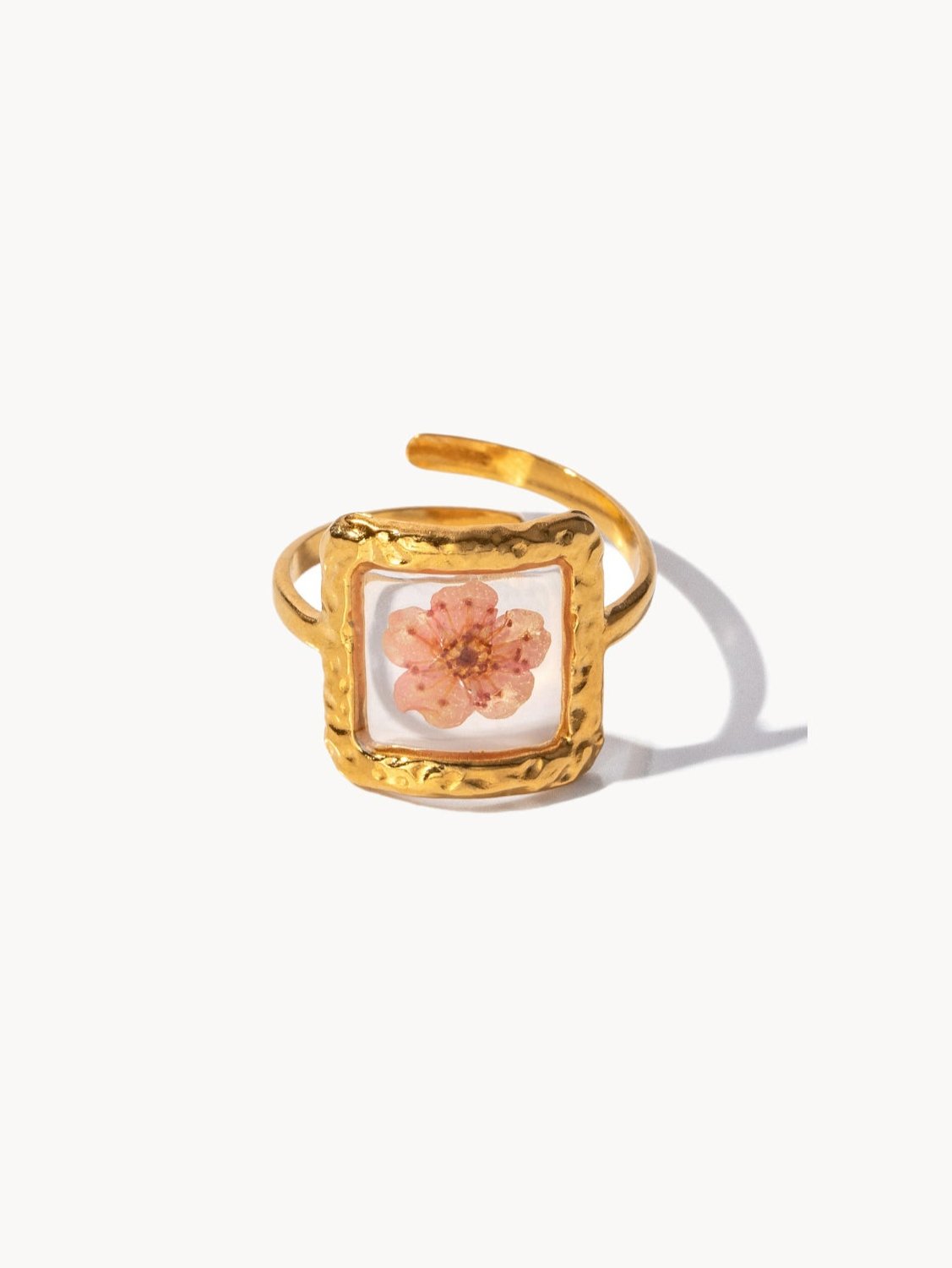 Amelia Goldener Ring