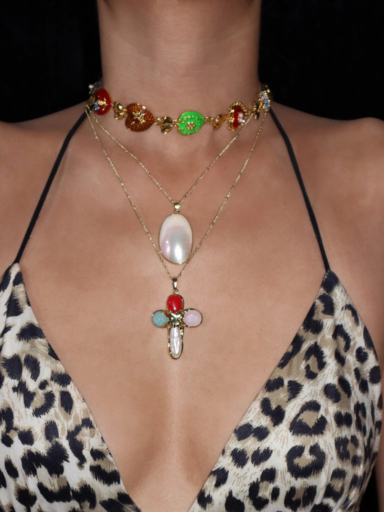 White Large Shell Necklace